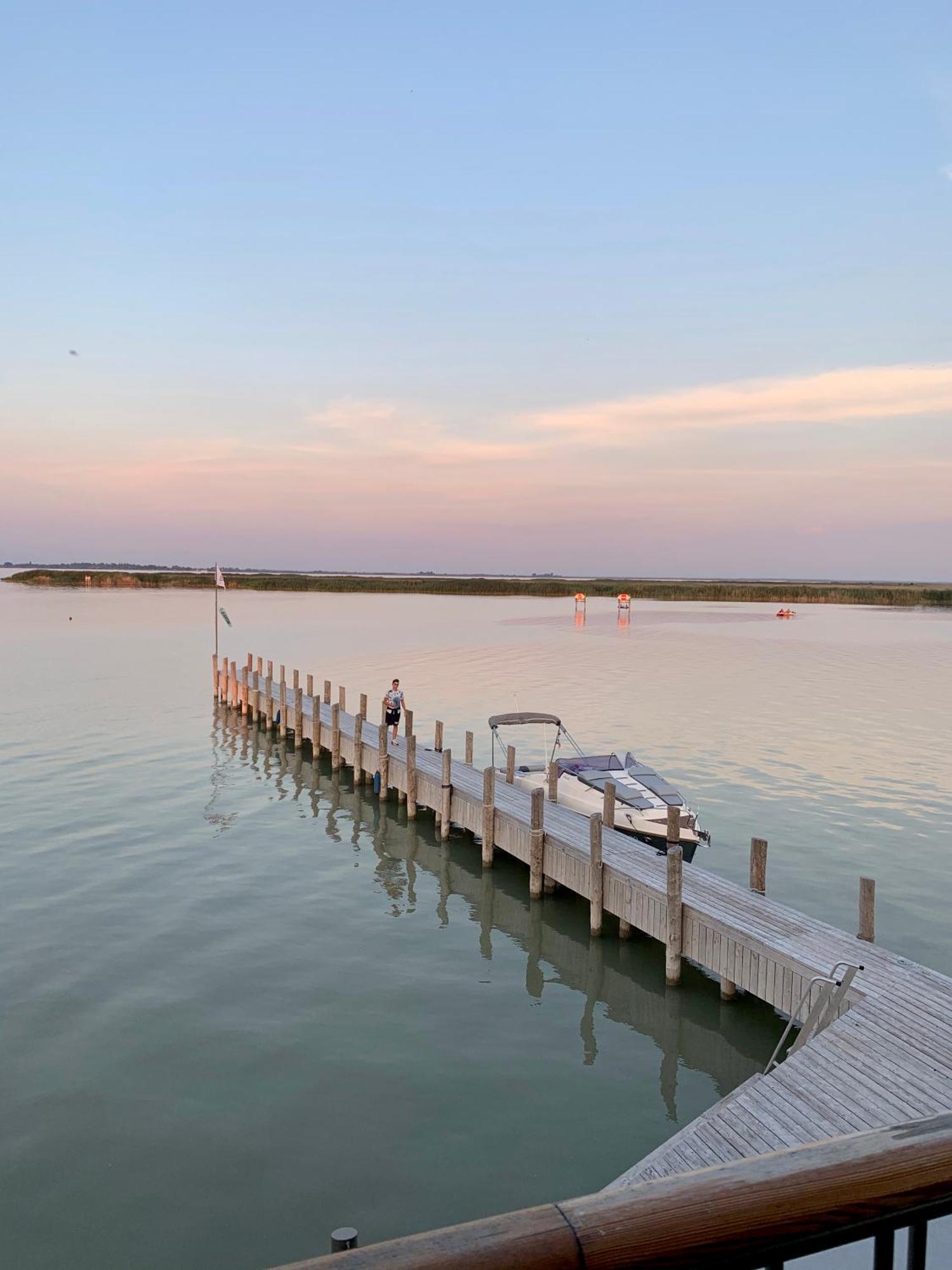 Seehuette Neusiedlersee - Seehaus Inklusive Elektroboot Rust Buitenkant foto
