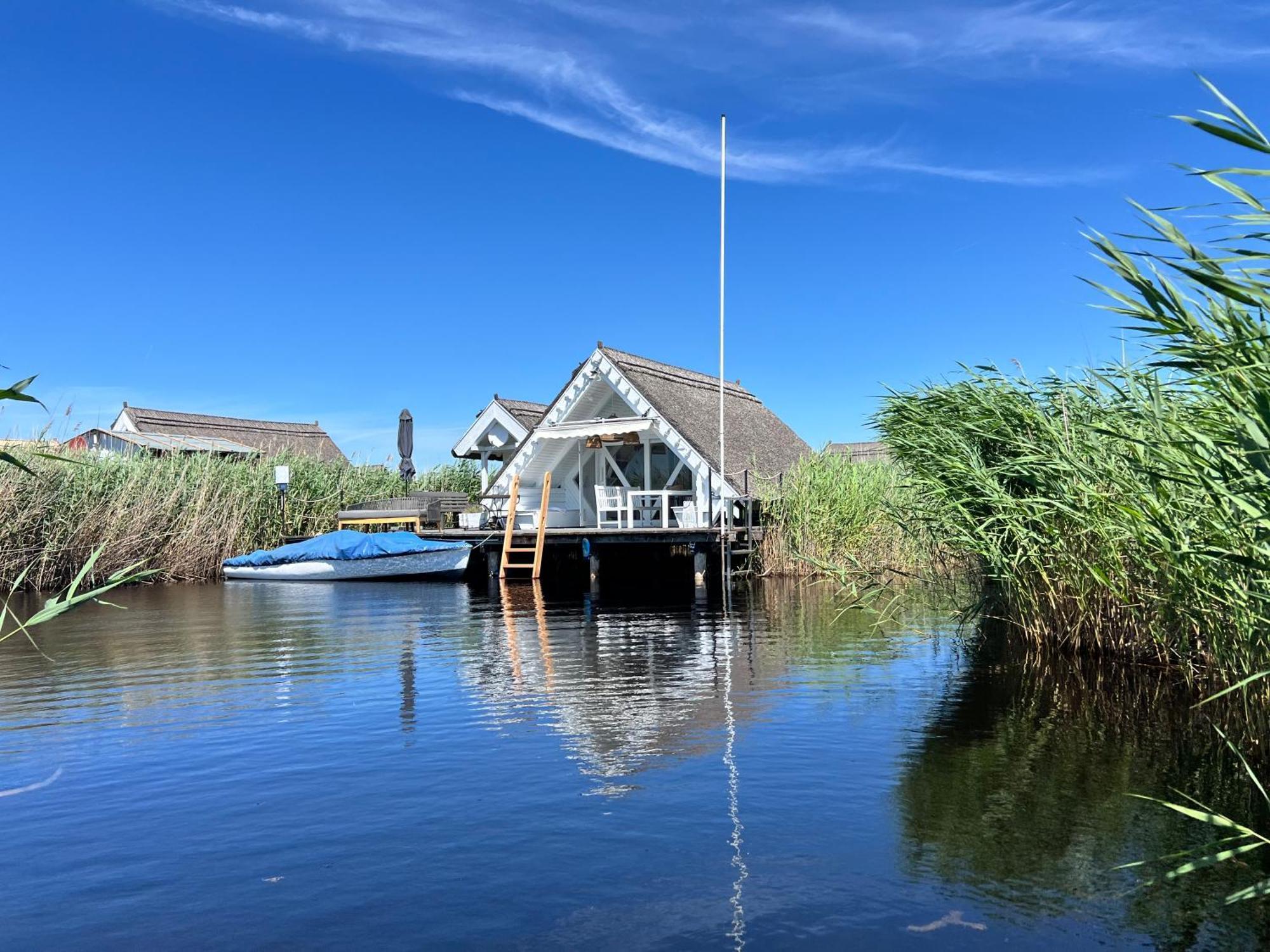 Seehuette Neusiedlersee - Seehaus Inklusive Elektroboot Rust Buitenkant foto