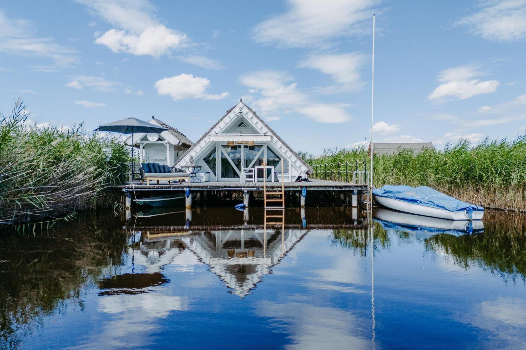Seehuette Neusiedlersee - Seehaus Inklusive Elektroboot Rust Buitenkant foto